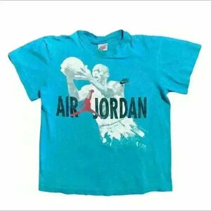 Vintage nike air hard bugs bunny space jam tshirt size medium made in usa